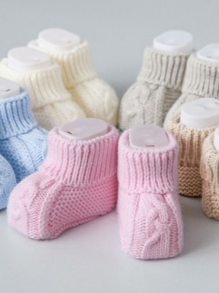 Вязаные пинетки